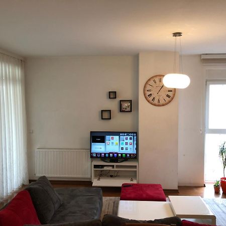 Apartment Prishtina Prisztina Zewnętrze zdjęcie